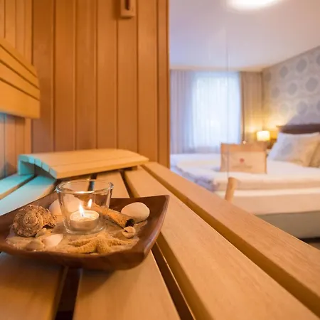 Romantik Scheelehof Штральзунд