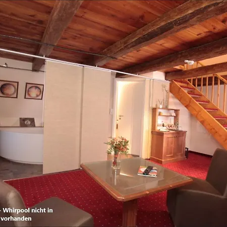 Отель Romantik Scheelehof Штральзунд