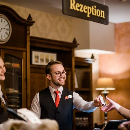 Romantik Scheelehof Штральзунд