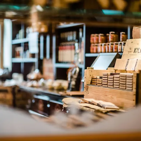 Romantik Scheelehof Отель Штральзунд