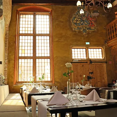 Romantik Scheelehof Отель Штральзунд