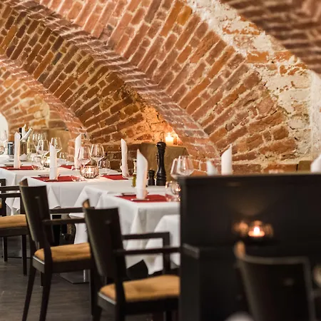 Romantik Scheelehof 4* Штральзунд