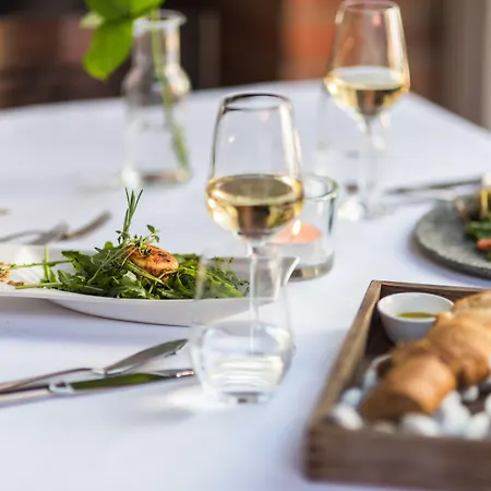 Romantik Scheelehof 호텔 슈트랄준트