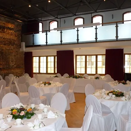 Romantik Scheelehof Отель Штральзунд