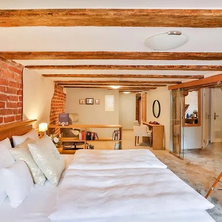 Отель Romantik Scheelehof Штральзунд