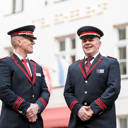 Romantik Scheelehof Отель Штральзунд